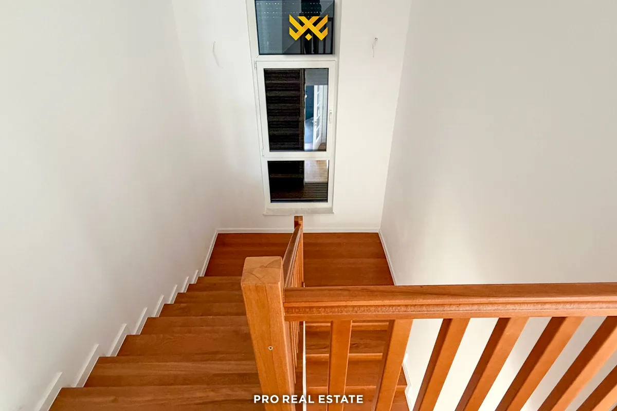 Shtëpi 245m² për #SHITJE në Lagjen Priam Village