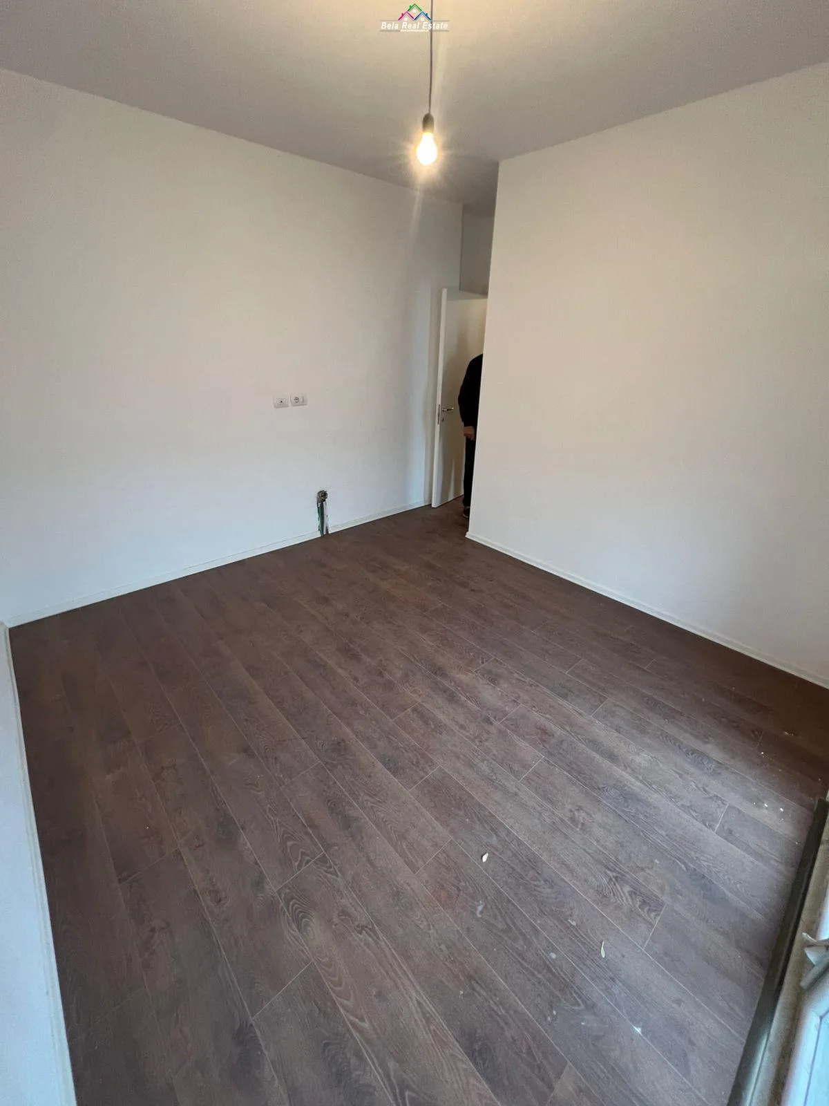 Zyre Me Qera 2+1+2 Tek Pazari i Ri (ID BZ2745) Tirane