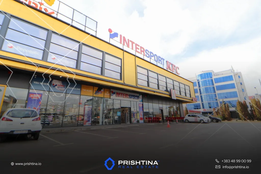 Lokal me qira 1200m² në Fushë Kosovë
