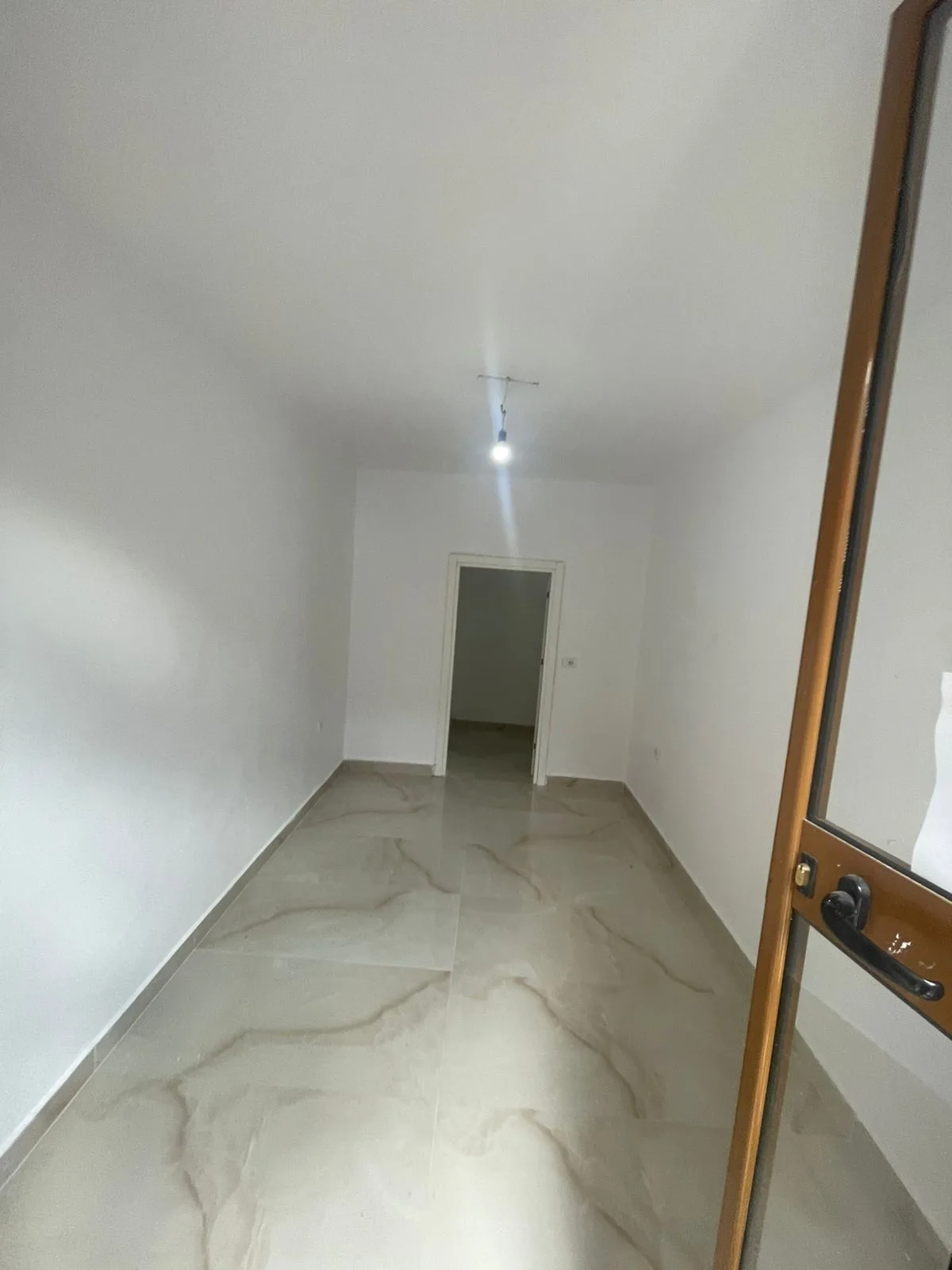 Dyqan Me Qera Tek Myslm Shyri (ID BD21707) Tirane
