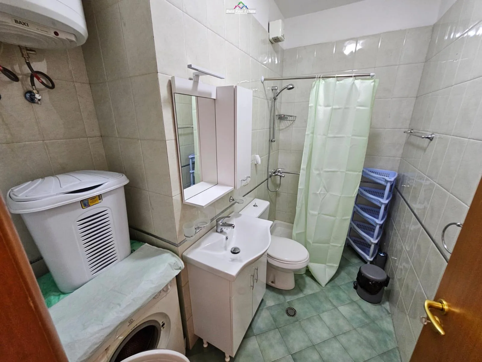Apartament Me Qera 3+1 tek Rruga e Kavajes (ID B230170) Tirane​
