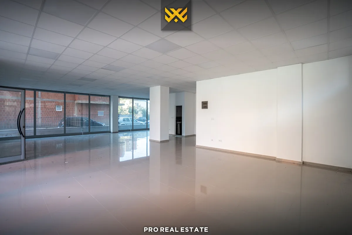 Lokal 121.15m² për #SHITJE në Lakrishtë.