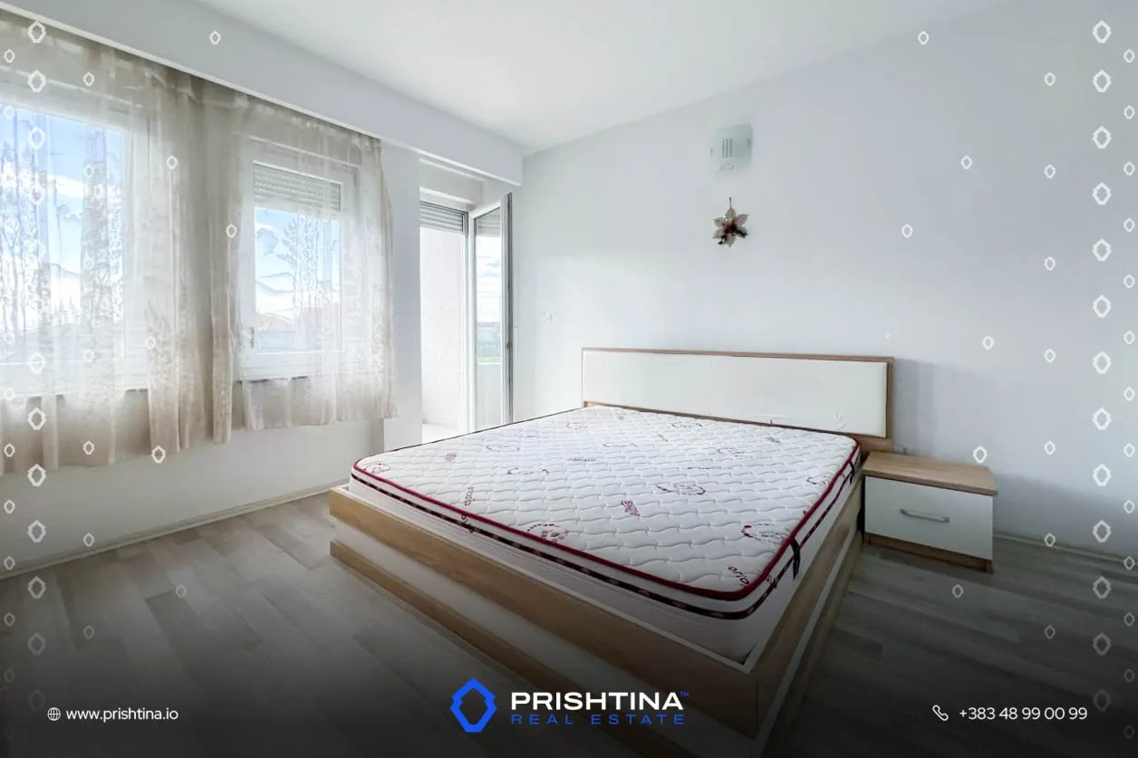 Duplex me qira 200m² + 100m² në Veternik