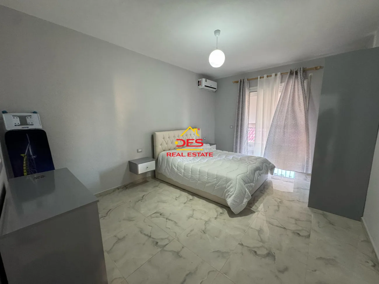 Jepet me qira apartament 2+1 pranë bolv-oil ,vlorë.