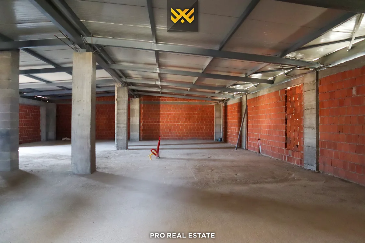 Objekt 1500m² me #QIRA në Hajvali