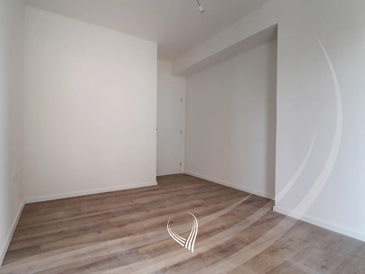 Zyre me 3 dhoma pune me qira në lagjen Lakrishtë - Prime Residence 3