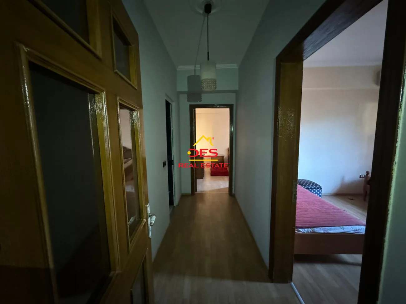 Jepet me qira apartament 3+1 tek oxhaku,tiranë!