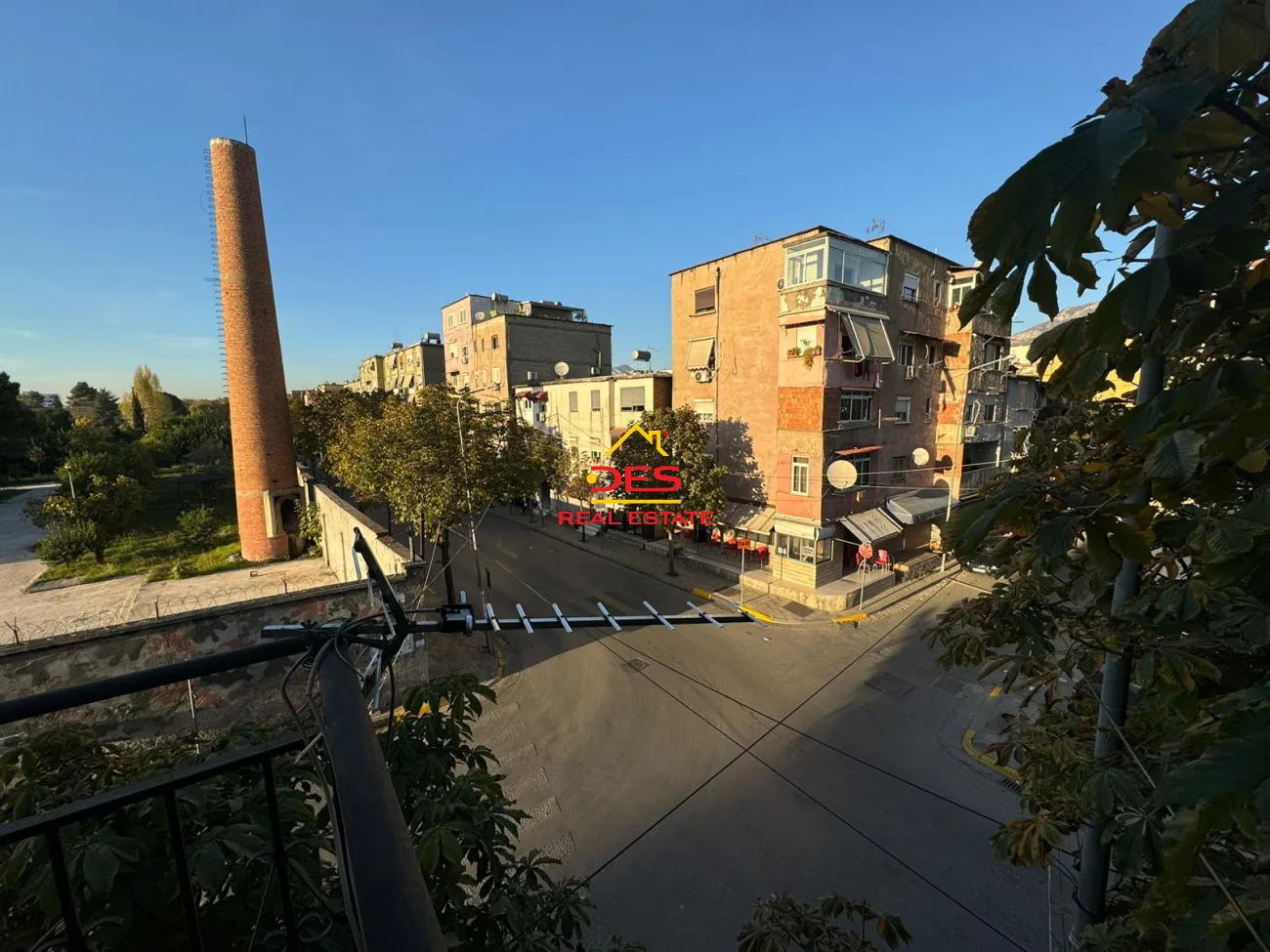 Jepet me qira apartament 3+1 tek oxhaku,tiranë!