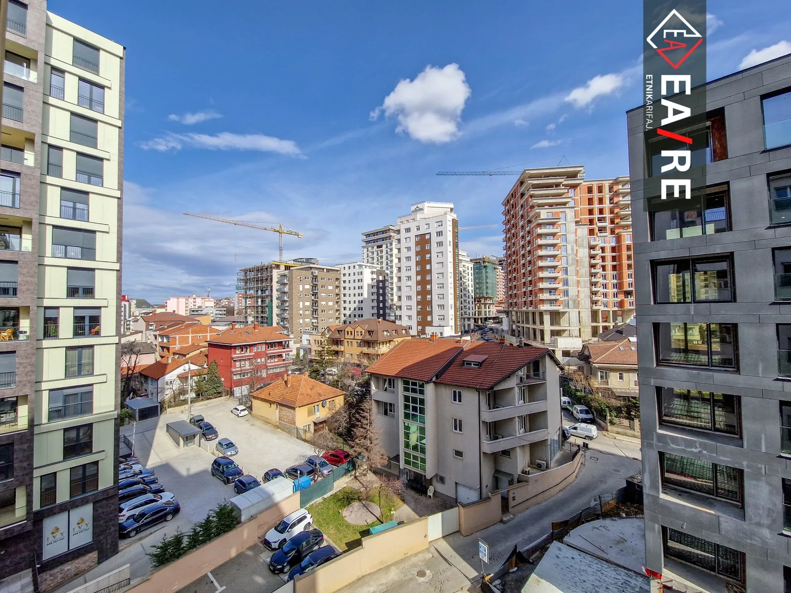 BANESË ME QIRA NË AKTASH!