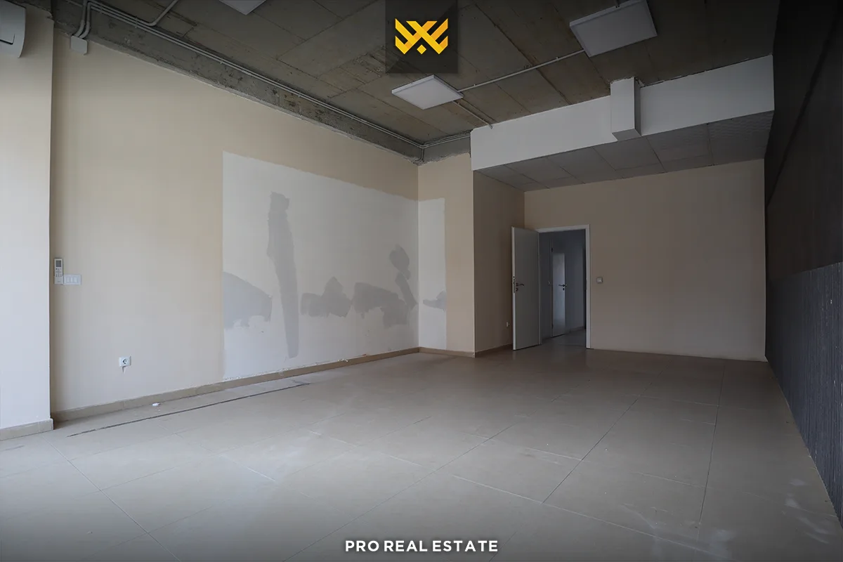 Lokal - Zyrë 85m² për #SHITJE në Lagjen e Muhaxherëve.