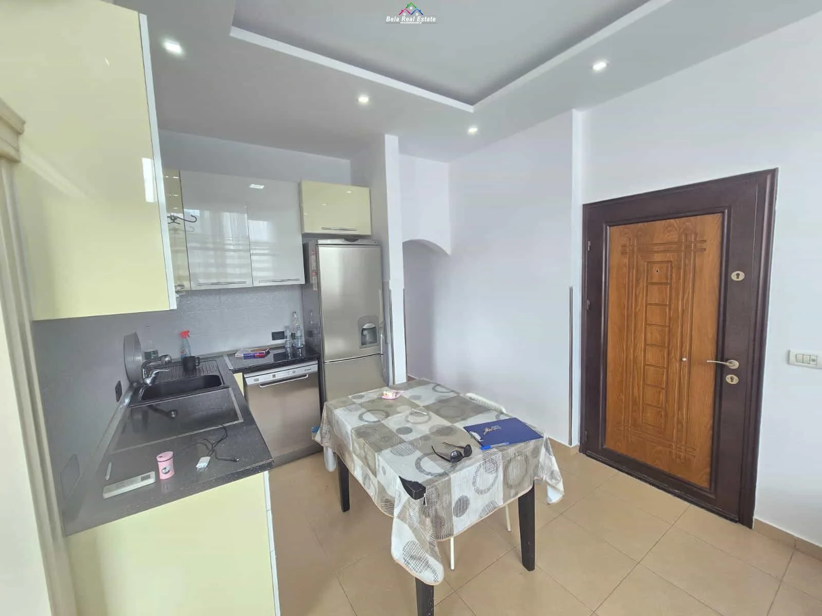 Apartament Me Qera 1+1 Tek Ish Tregu Elektrik (ID B211467) Tirane