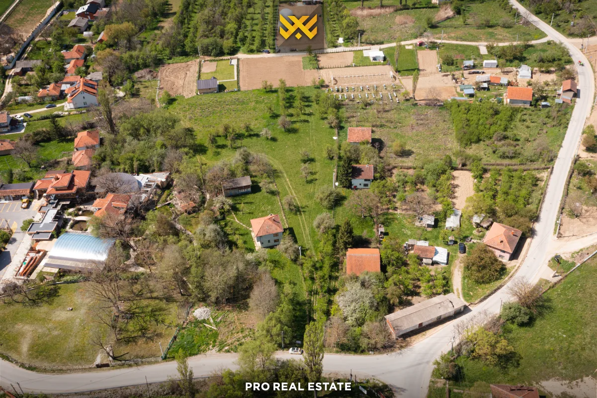 Truall 41 Ari për #SHITJE në Bërnicë të Epërme.