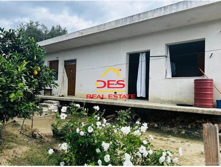 Shitet shtëpi private në kuzum baba,vlorë.
