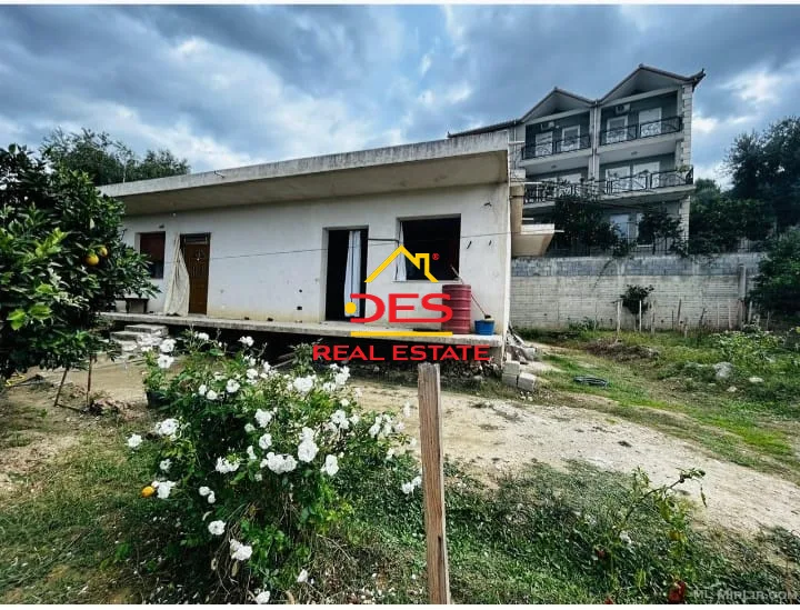 Shitet shtëpi private në kuzum baba,vlorë.
