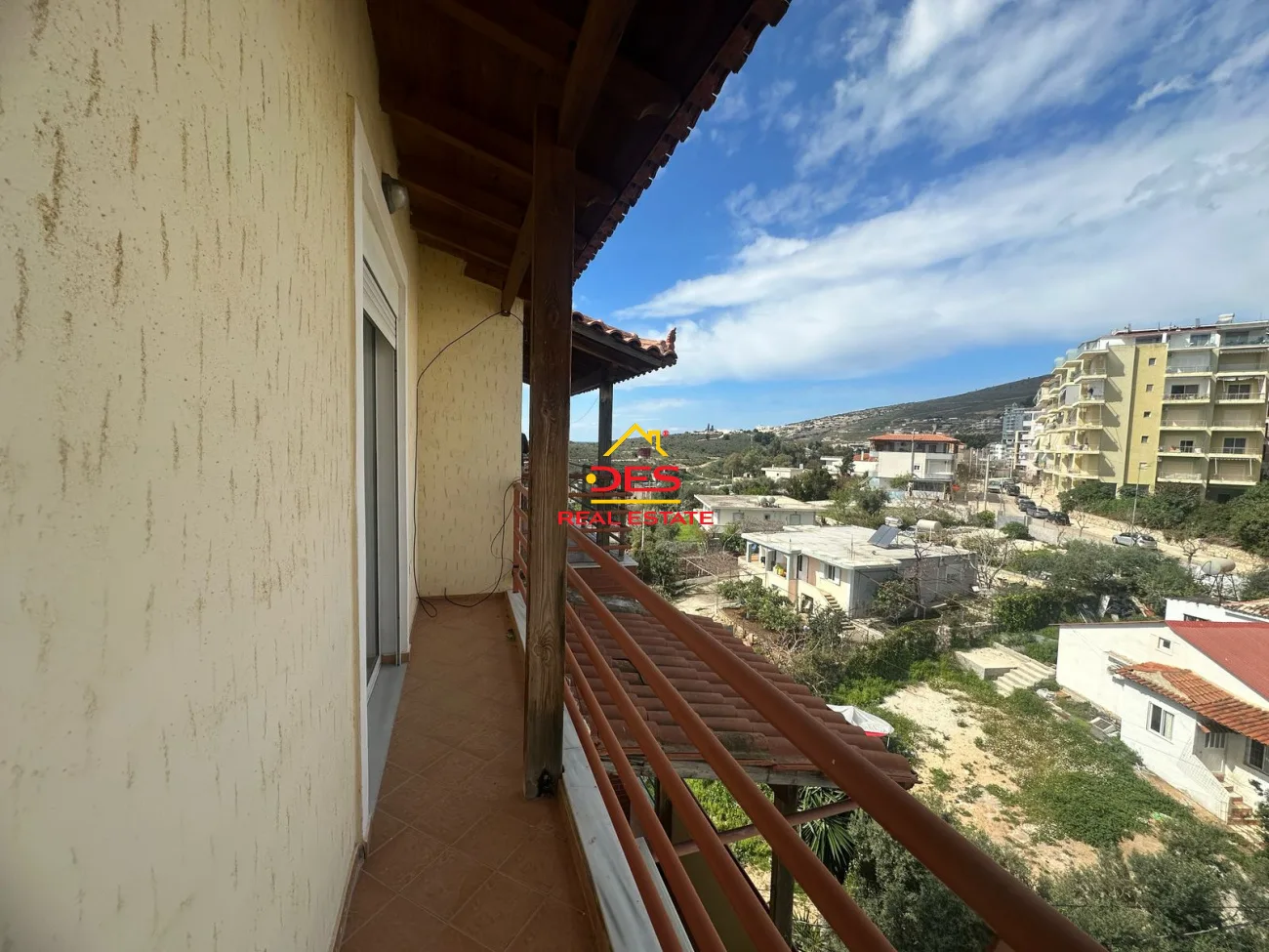 Shitet apartament 2+1 ne sarande