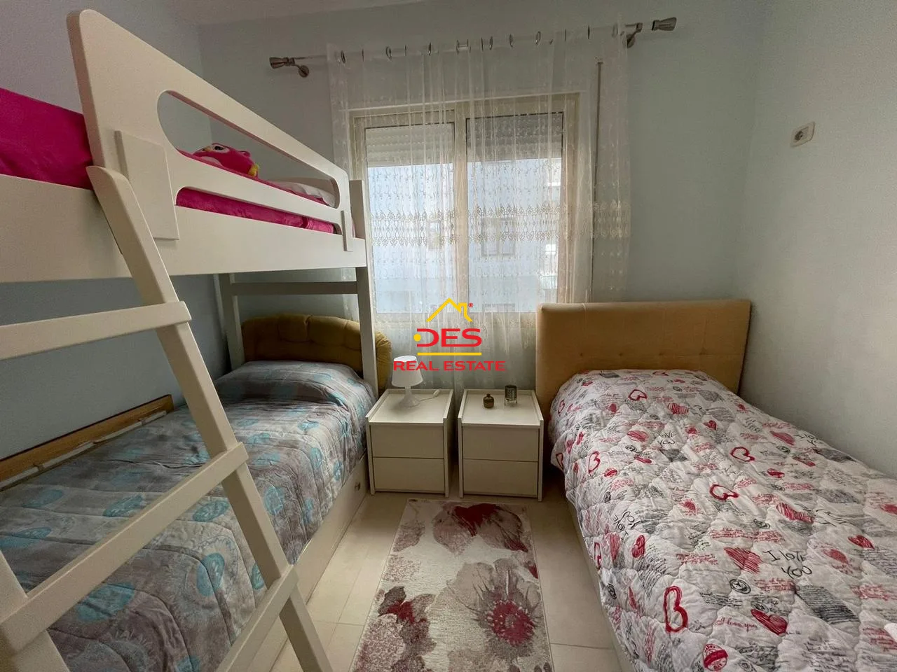 JEPET ME QIRA APARTAMENT 2+1 NË LUNGOMARE ,VLORË. 📍 Pranë Restorant Primo Gusto