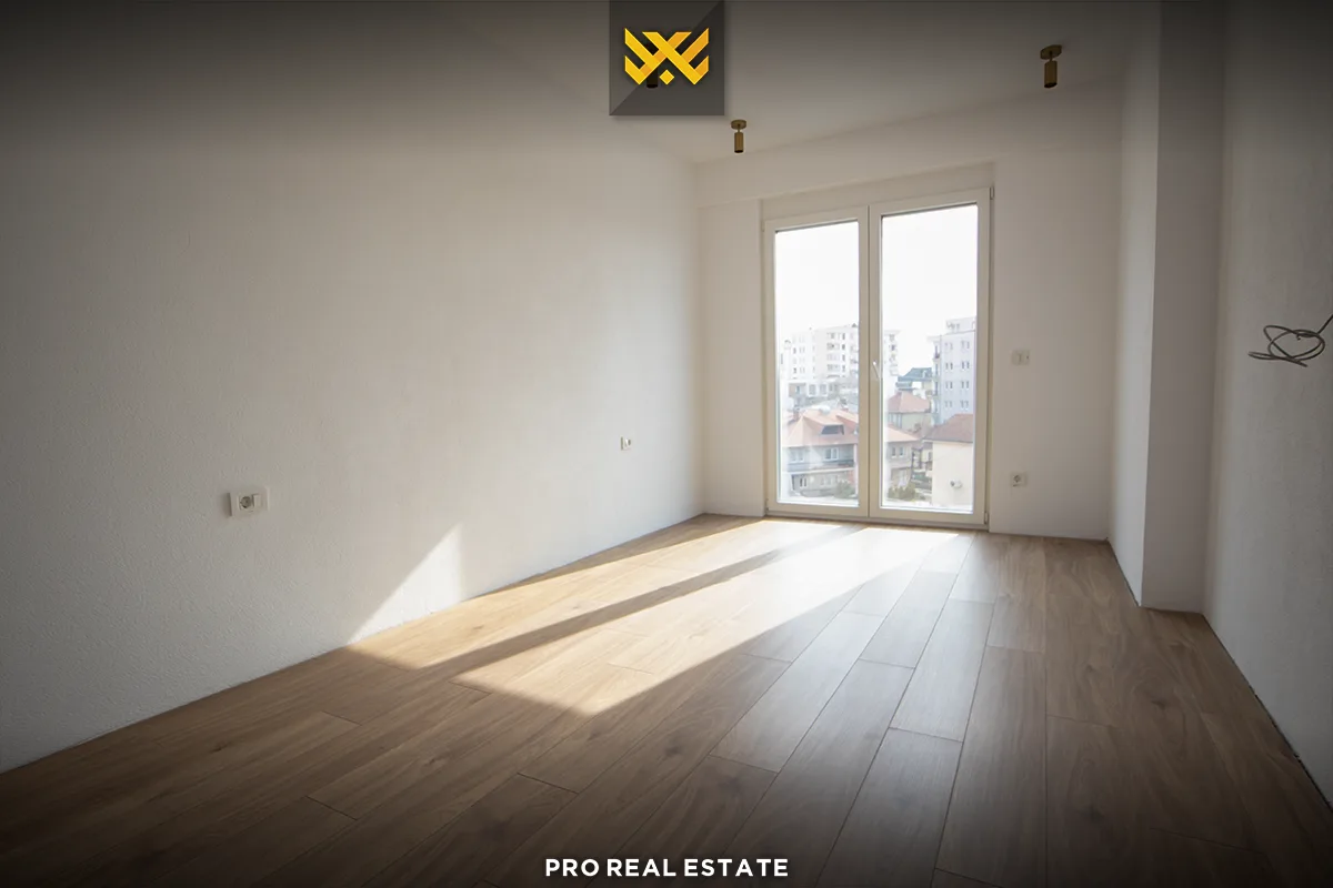 Banesë Penthouse 300m² +40m² me #QIRA në Lagjen e Muhaxherëve.