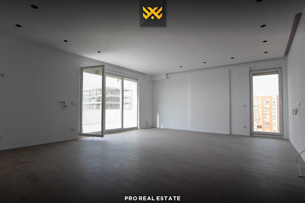 Banesë Penthouse 300m² +40m² me #QIRA në Lagjen e Muhaxherëve.