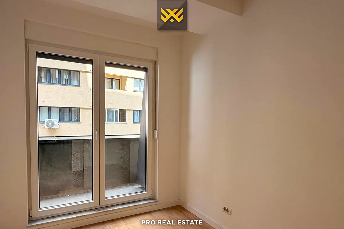 Banesë / Zyrë 150m² + 130m² me #QIRA në Lakrishtë