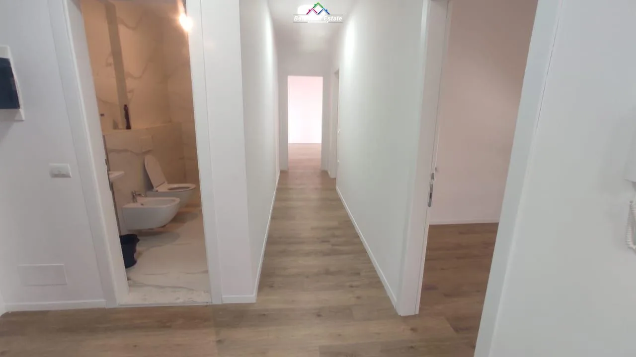 Zyre me qera 3+1+2 ne Porcelan (ID BZ2570) Tirane