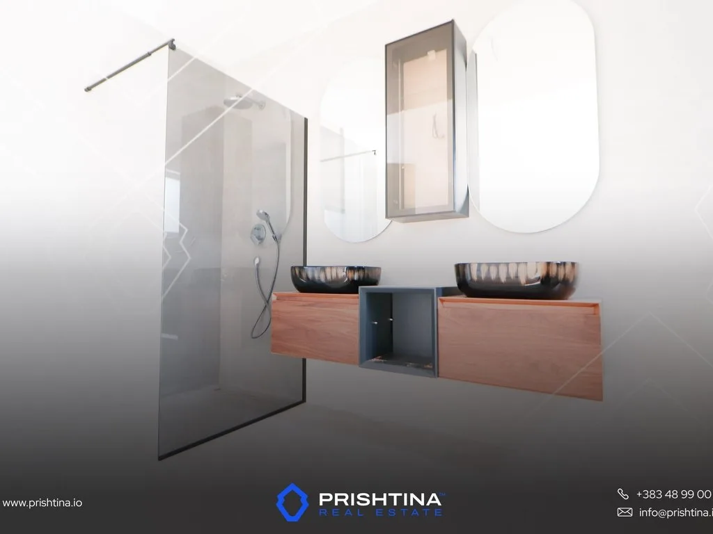 Shtëpi me qira 364m² në Priam Village