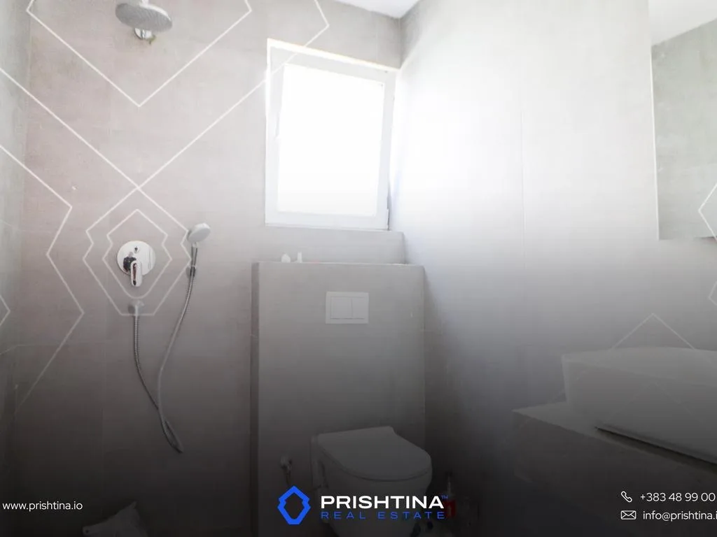 Shtëpi me qira 364m² në Priam Village