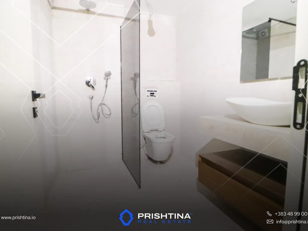 Shtëpi me qira 364m² në Priam Village