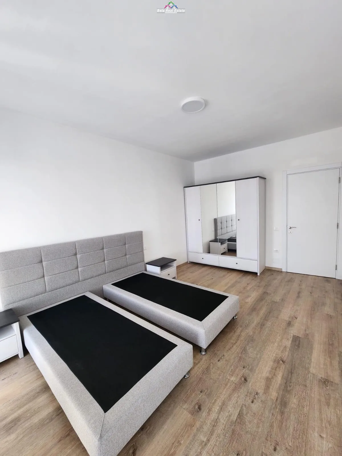 Apartament me Qera  1+1 Tek Farmacia 10 (ID B210524) Tirane.