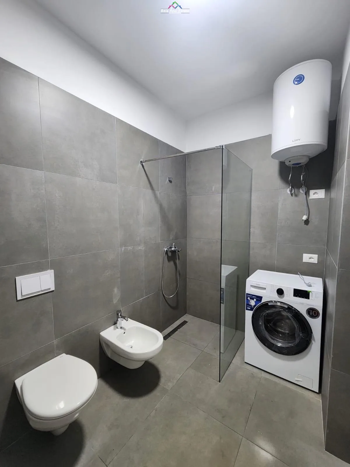Apartament me Qera  1+1 Tek Farmacia 10 (ID B210524) Tirane.