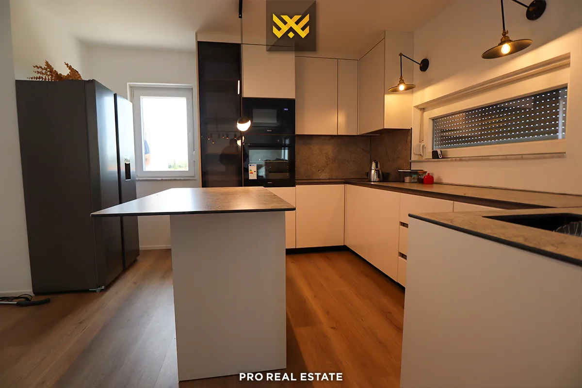 Shtëpi 156m² me #QIRA në Suhadoll