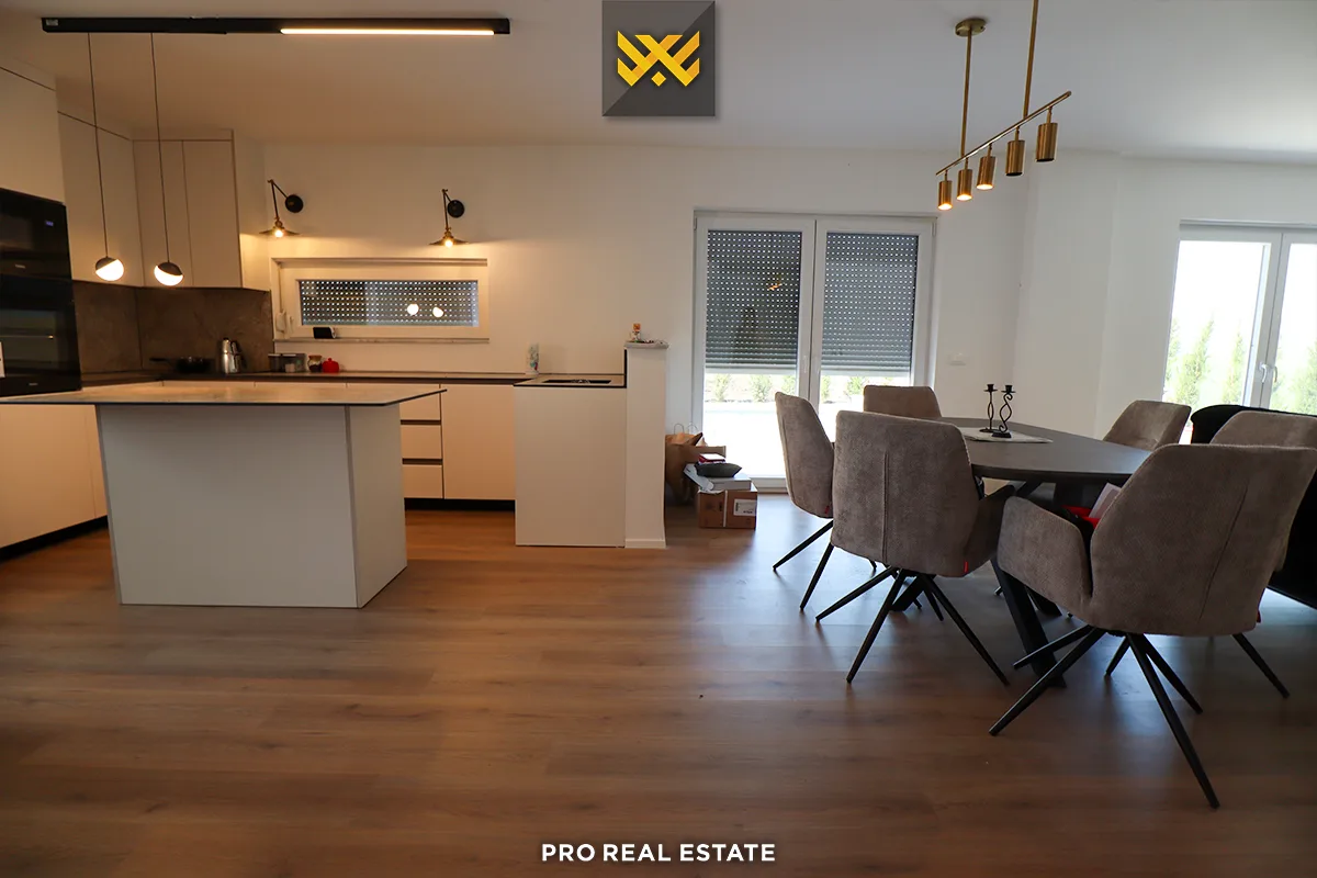 Shtëpi 156m² me #QIRA në Suhadoll