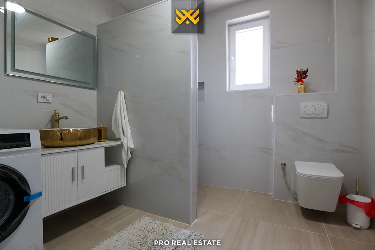 Shtëpi 156m² me #QIRA në Suhadoll