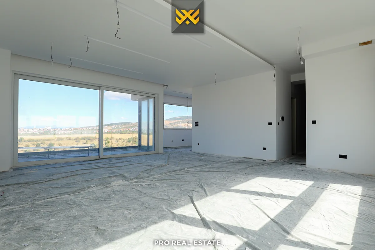 Terracier 180.38m² + 69.58m² me #QIRA në Lagjen Marigona Hill