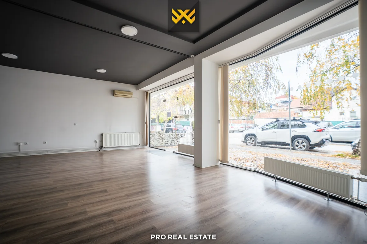 Shtëpi / Objekt 550m² me #QIRA në Pejton