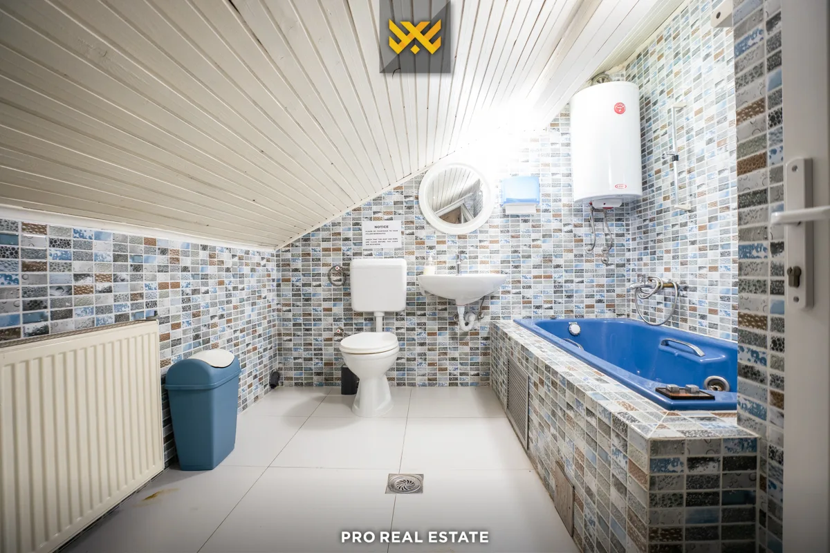 Shtëpi / Objekt 550m² me #QIRA në Pejton