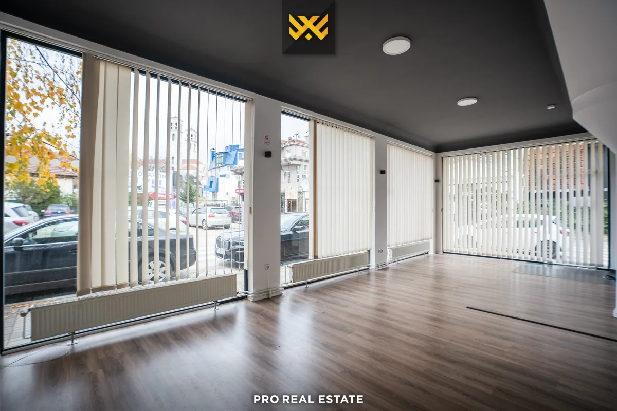 Shtëpi / Objekt 550m² me #QIRA në Pejton