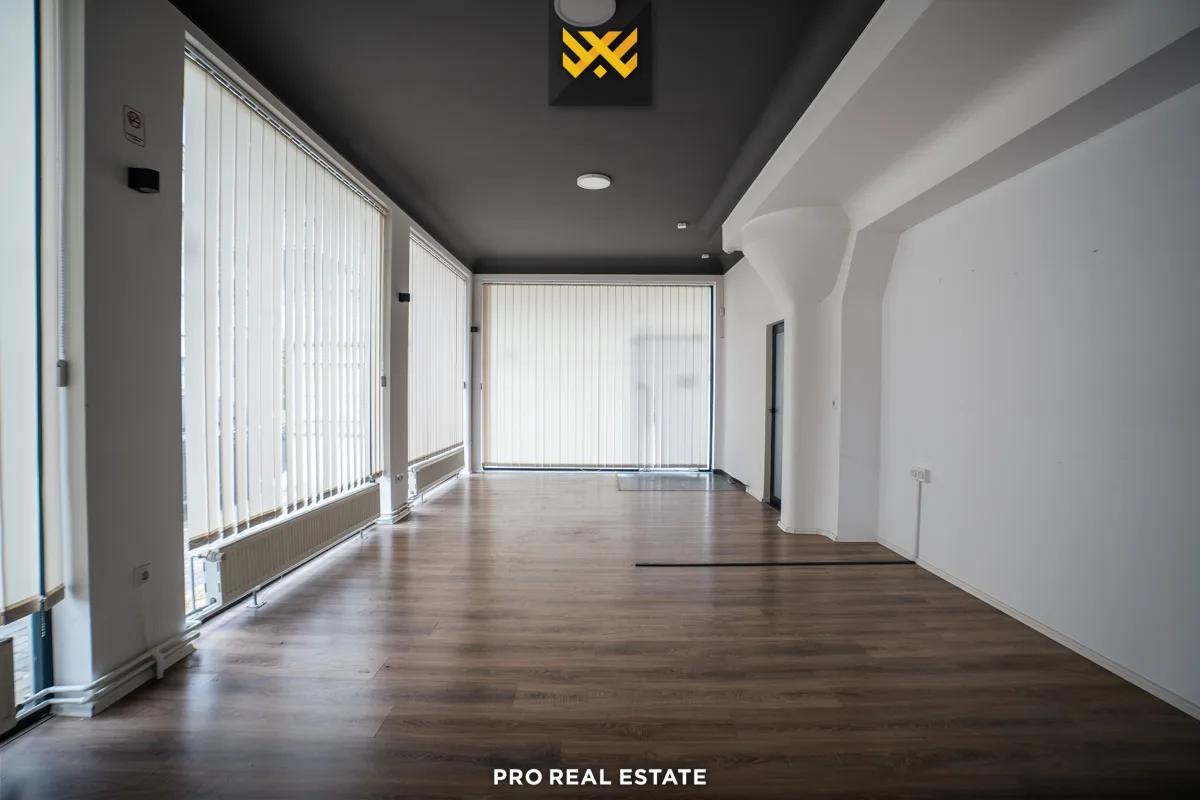 Shtëpi / Objekt 550m² me #QIRA në Pejton