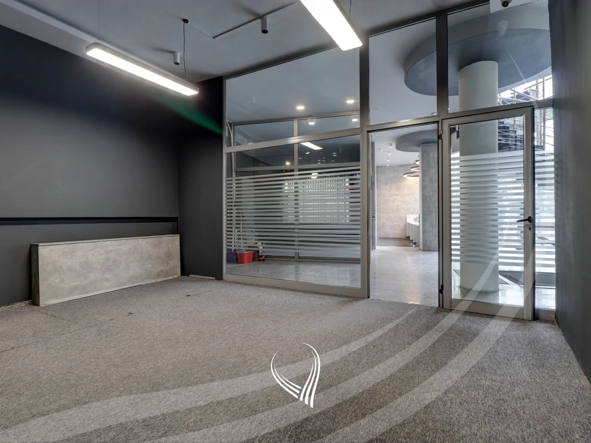 Objekt afarist 1,000m2 me qira në lagjen Dodona
