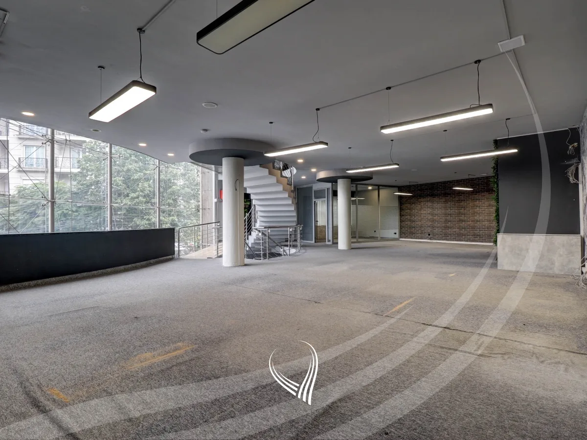 Objekt afarist 1,000m2 me qira në lagjen Dodona