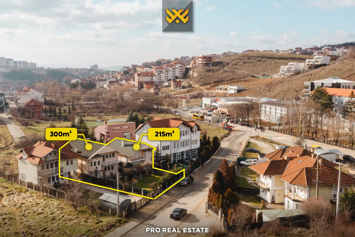 Dy shtëpi 300m² dhe 215m² për #SHITJE në Sofali