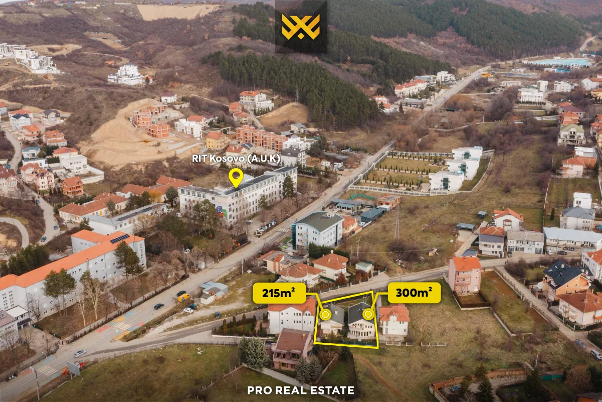 Dy shtëpi 300m² dhe 215m² për #SHITJE në Sofali