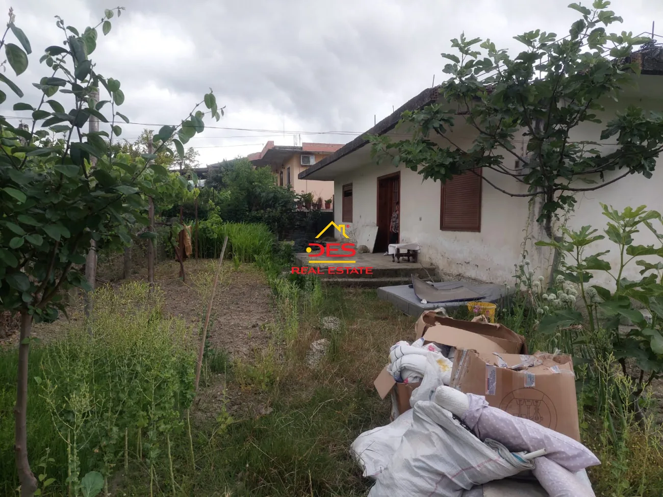 Shitet shtëpi private + truall në pus mezin, vlorë