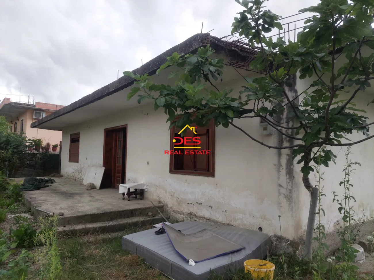 Shitet shtëpi private + truall në pus mezin, vlorë