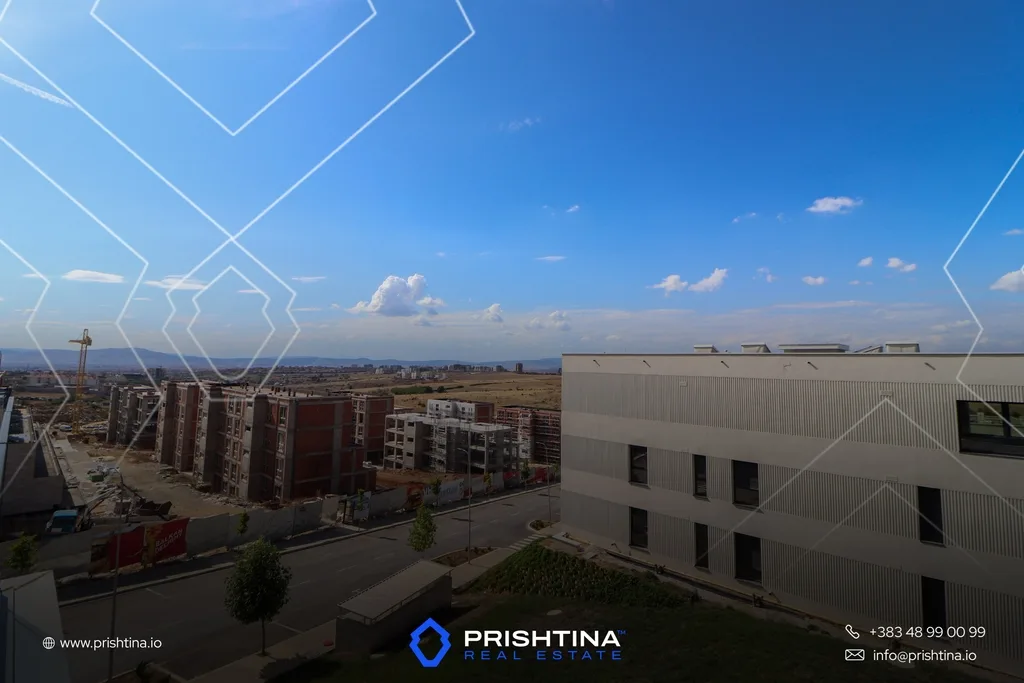 Terasier me qira 120m² në Marigona Hill