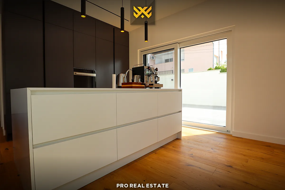 Shtëpi 290m² për #SHITJE në Matiçan.