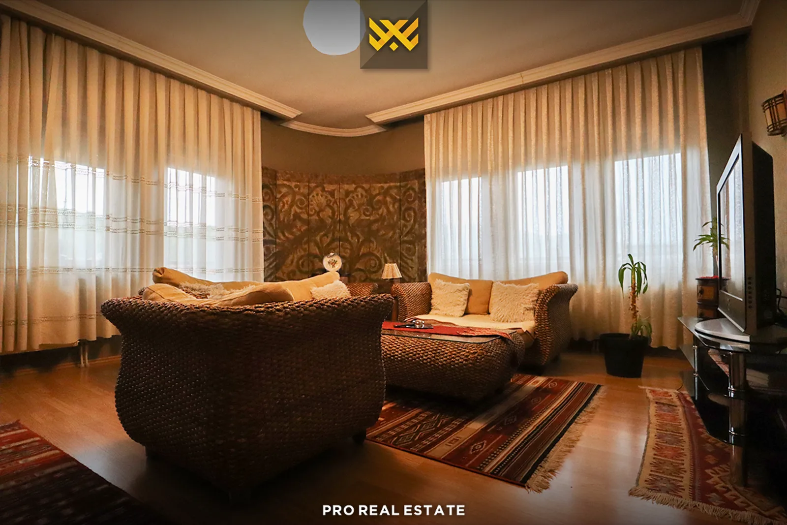 Shtëpi 440m² në #SHITJE në Gërmi.