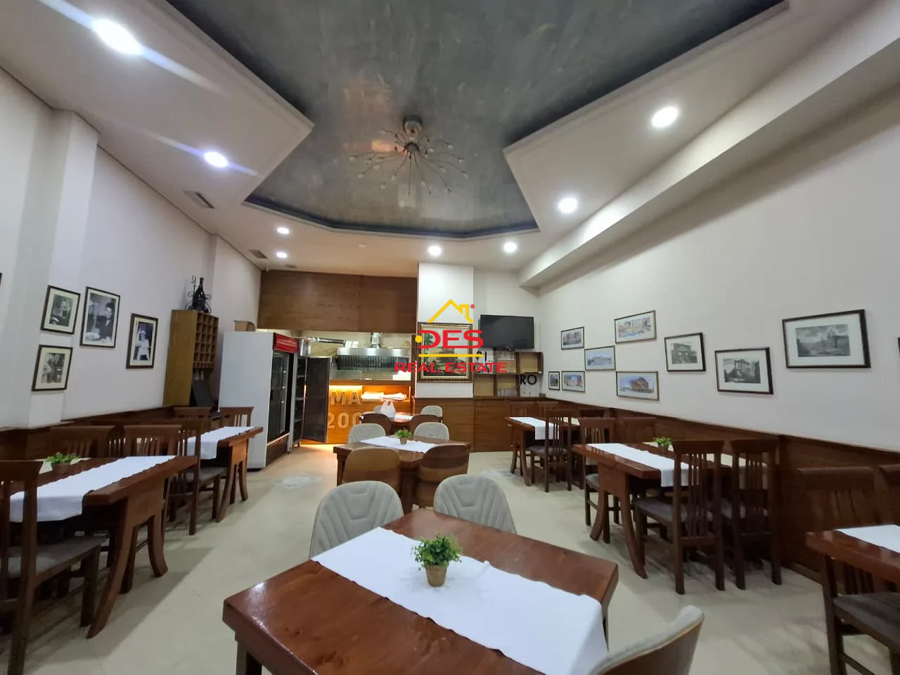 Jepet me qira / shitet biznesi (bar/piceri) tek “aleksandria”, vlorë.