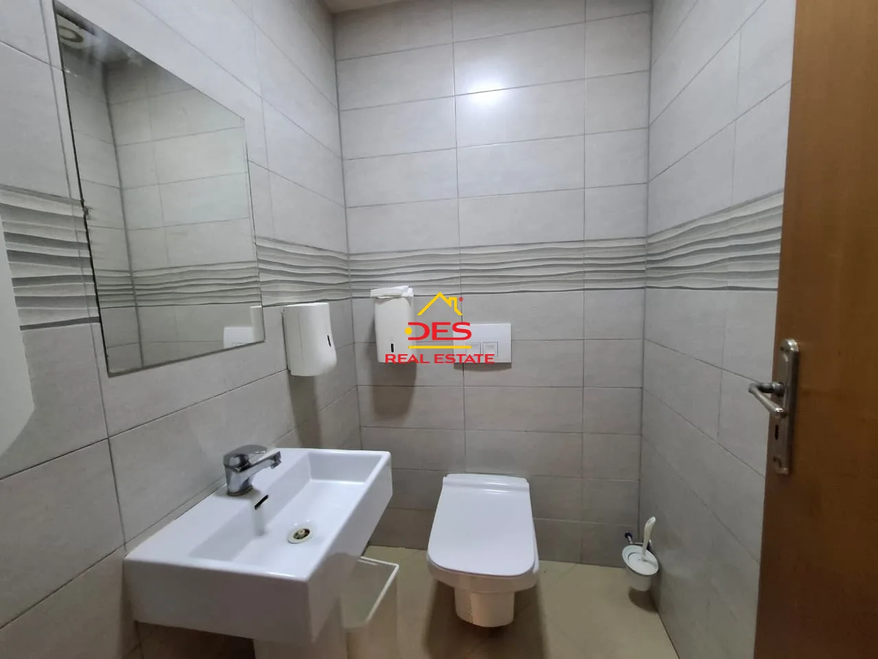 Jepet me qira / shitet biznesi (bar/piceri) tek “aleksandria”, vlorë.