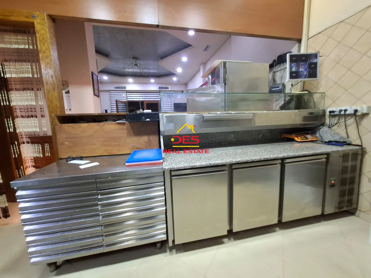 Jepet me qira / shitet biznesi (bar/piceri) tek “aleksandria”, vlorë.