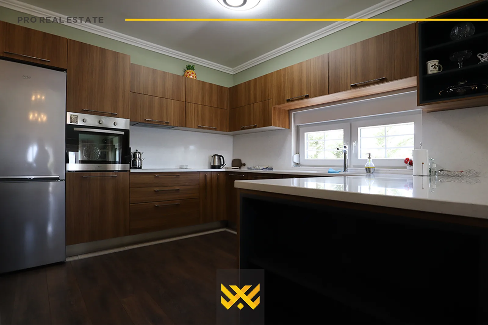 Shtëpi 325m² me #QIRA në Veternik.